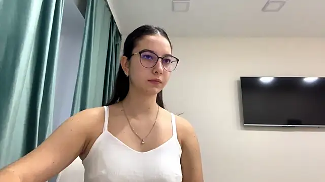 Snapshot of Allisgree chatting on 11/10/25, 07:13 Allisgree online show from 11/10/25, 07:13