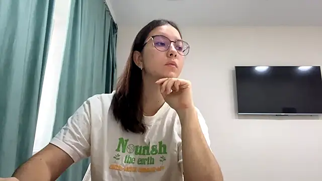 Snapshot of Allisgree chatting on 11/20/25, 07:20 Allisgree online show from 11/20/25, 07:20