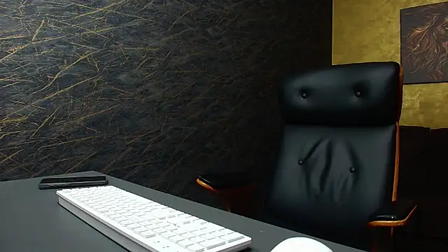 HayesWood online show from 11/08/25, 05:44