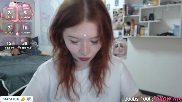 Snapshot of meoww33ss chatting on 11/05/25, 10:24 meoww33ss online show from 11/05/25, 10:24