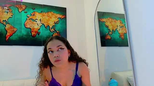 Snapshot of R3d_Moonss__ chatting on 02/23/26, 06:08 R3d Moonss online show from 02/23/26, 06:08