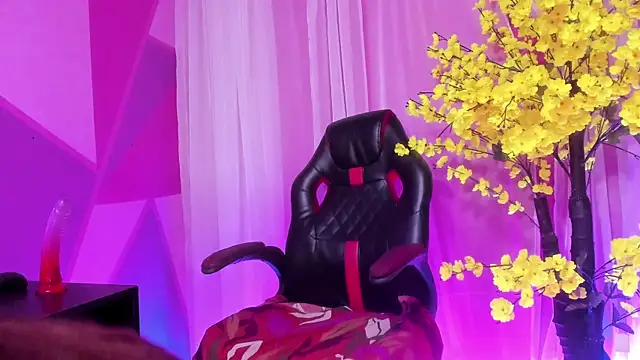 Snapshot of NovaNight_ chatting on 01/08/26, 11:38 NovaNight online show from 01/08/26, 11:38