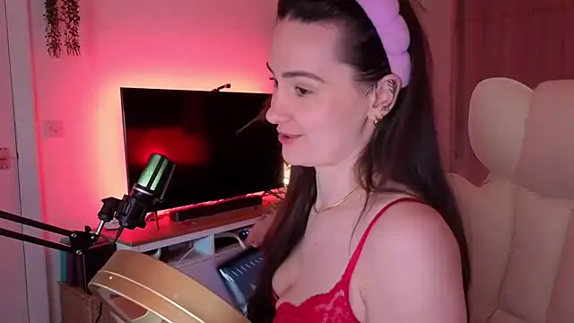 SpicyLunaaa online show from 03/13/26, 02:22