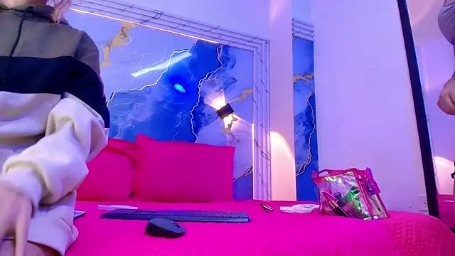 Girls from medellin online show from 11/26/25, 03:17