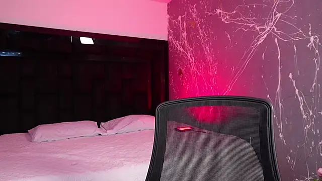 LilithLuxorr online show from 12/01/25, 01:34