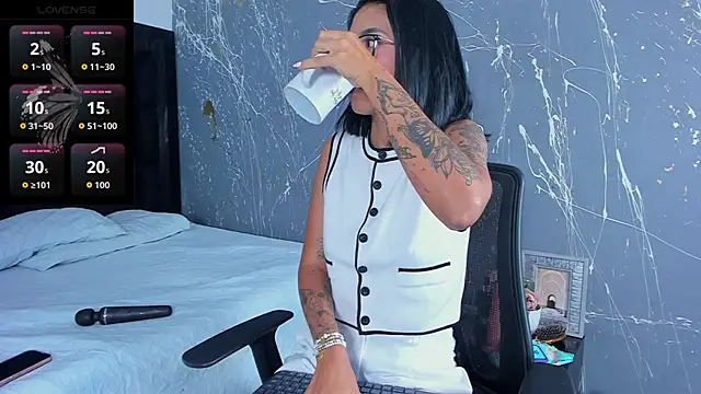 LilithLuxorr online show from 11/13/25, 12:42