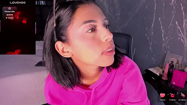 LilithLuxorr online show from 11/21/25, 01:10