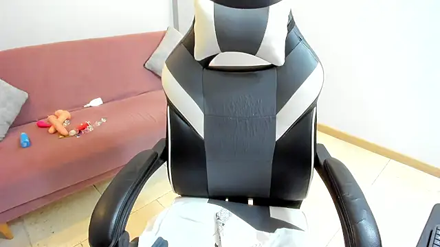 Julietta01 online show from 11/08/25, 03:10