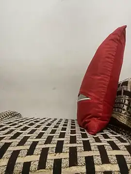 Heena Sharma982 online show from 11/18/25, 06:50