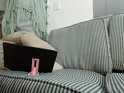 Snapshot of THOMMONSTER5299 chatting on 11/18/25, 10:02 THOMMONSTER5299 online show from 11/18/25, 10:02