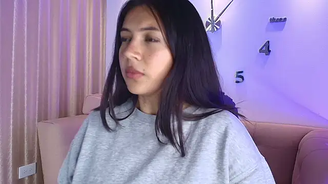 Snapshot of KamyGlam chatting on 02/06/26, 07:54 KamyGlam online show from 02/06/26, 07:54