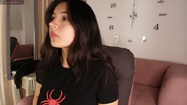 Snapshot of KamyGlam chatting on 02/10/26, 08:08 KamyGlam online show from 02/10/26, 08:08