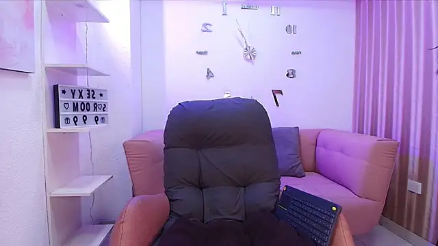 KamyGlam online show from 12/13/25, 08:04