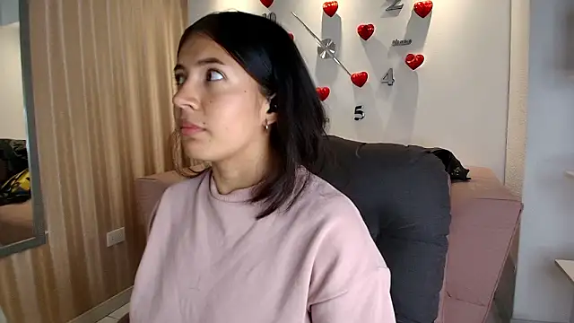 Snapshot of KamyGlam chatting on 03/03/26, 08:05 KamyGlam online show from 03/03/26, 08:05