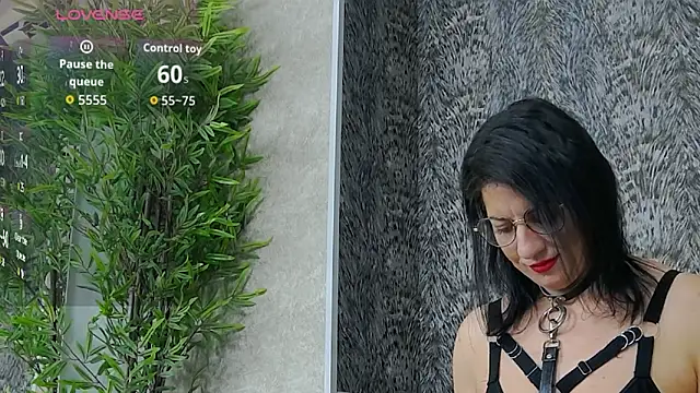 Snapshot of _LustyFantasy_ chatting on 01/10/26, 04:08 LustyFantasy online show from 01/10/26, 04:08