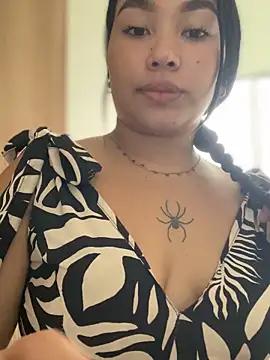 Snapshot of Vickybon chatting on 12/04/25, 07:35 Vickybon online show from 12/04/25, 07:35