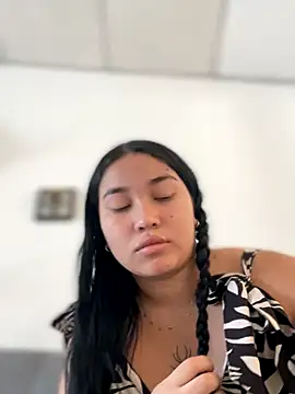 Snapshot of Vickybon chatting on 11/29/25, 01:22 Vickybon online show from 11/29/25, 01:22