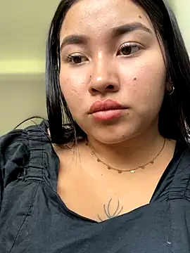 Snapshot of Vickybon chatting on 12/15/25, 05:08 Vickybon online show from 12/15/25, 05:08