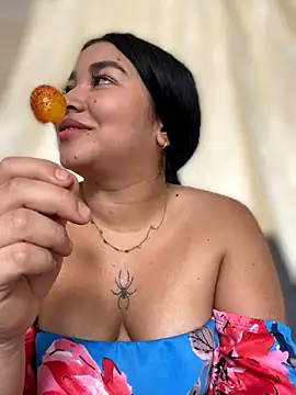 Snapshot of Vickybon chatting on 11/11/25, 06:58 Vickybon online show from 11/11/25, 06:58