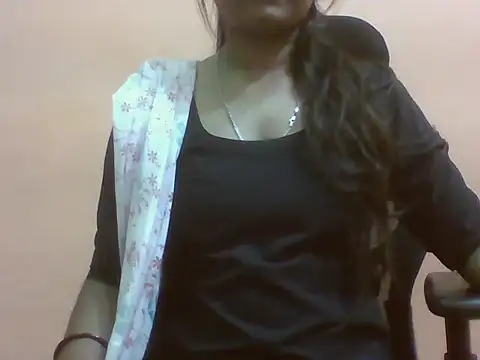 Snapshot of _Kaju chatting on 11/05/25, 11:13 Kaju online show from 11/05/25, 11:13