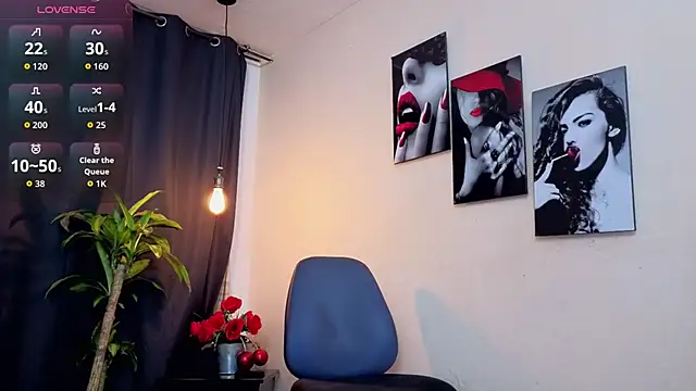 Flor Gil online show from 11/28/25, 03:17