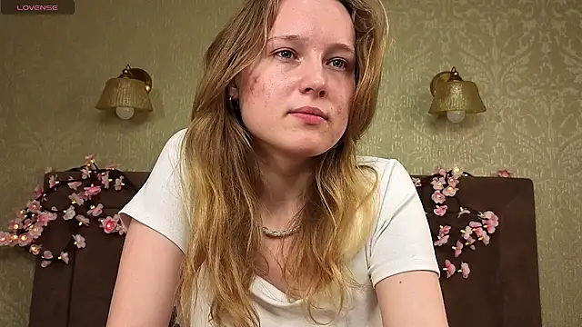 VanessaLightDiamond online show from 05/25/26, 05:07