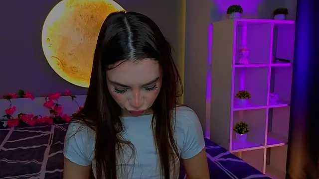 LauraHansil online show from 04/10/26, 07:10