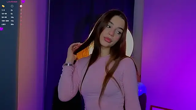 LauraHansil online show from 04/09/26, 07:09