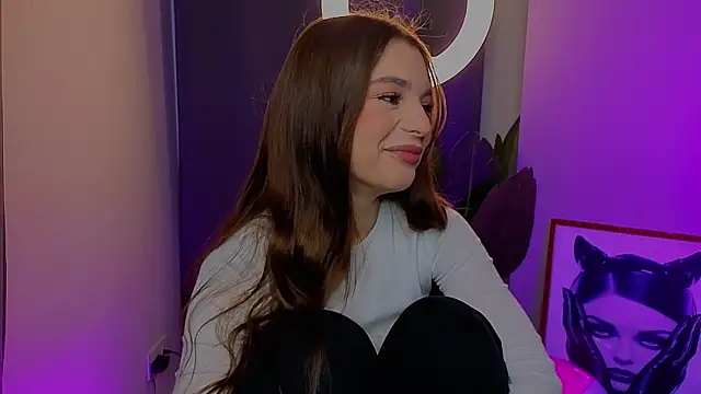 LauraHansil online show from 04/07/26, 07:15