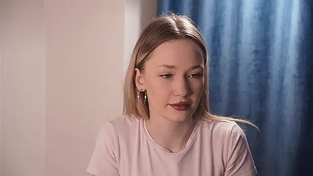 Snapshot of GaryKanney chatting on 10/29/25, 04:44 GaryKanney online show from 10/29/25, 04:44