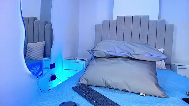 emma trix online show from 12/04/25, 11:53