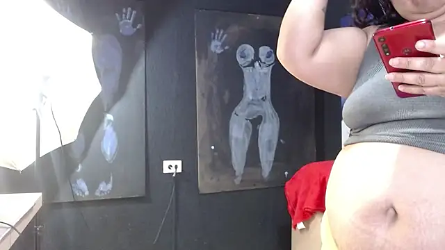 Snapshot of serenamystsh chatting on 10/30/25, 08:28 serenamystsh online show from 10/30/25, 08:28