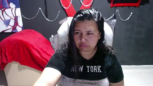 Snapshot of serenamystsh chatting on 11/07/25, 08:13 serenamystsh online show from 11/07/25, 08:13