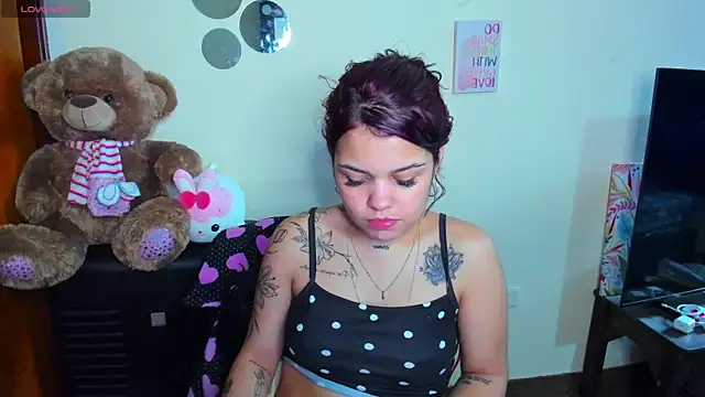 Emma boo online show from 04/15/26, 07:58