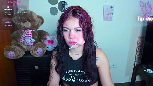 Emma boo online show from 04/07/26, 12:01