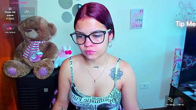 Emma boo online show from 03/25/26, 03:22