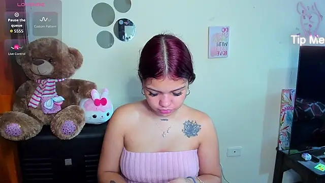 Emma boo online show from 02/23/26, 02:28