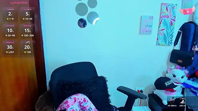 Emma boo online show from 11/15/25, 02:32