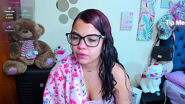 Emma boo online show from 01/12/26, 01:51