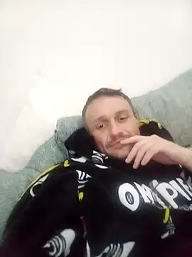 Caliguy36 online show from 11/13/25, 02:26