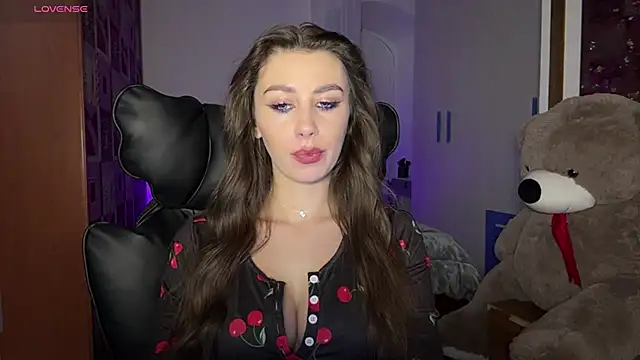 SweetCherry  N online show from 11/14/25, 10:24