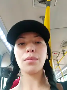 Snapshot of Moon_And_Sunn chatting on 10/29/25, 03:55 Moon And Sunn online show from 10/29/25, 03:55