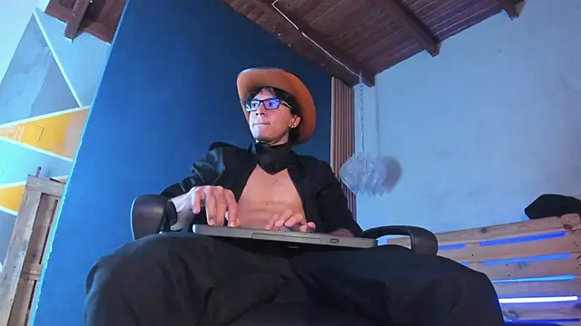 kane del toro online show from 10/31/25, 01:41