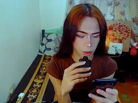 EXOTICGEORGINA online show from 12/14/25, 09:31