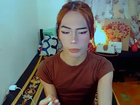 EXOTICGEORGINA online show from 12/15/25, 09:31