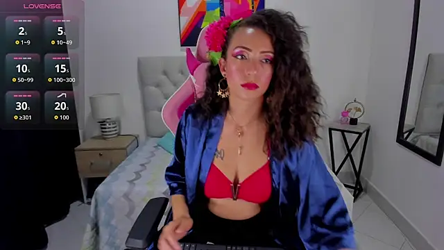 natasha segura online show from 11/09/25, 02:37