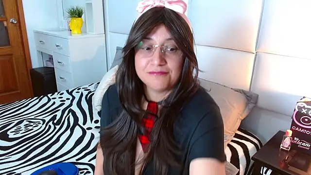 Caroline belle online show from 11/19/25, 02:11