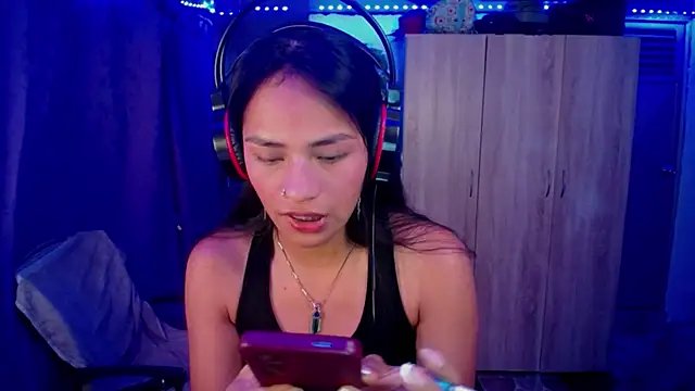 Snapshot of Samara_Homescapes chatting on 05/17/26, 02:11 Samara Homescapes online show from 05/17/26, 02:11