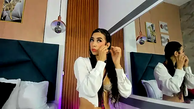 Ivy Spicy online show from 04/10/26, 08:38