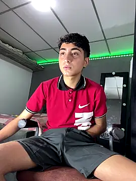 Snapshot of MathieuAGT chatting on 11/01/25, 11:53 MathieuAGT online show from 11/01/25, 11:53